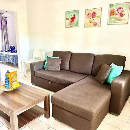 Aloha - And Pool Apartman *