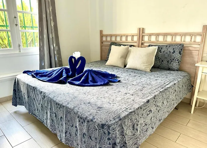 Aloha - And Pool بويرتو ذيل كارمين